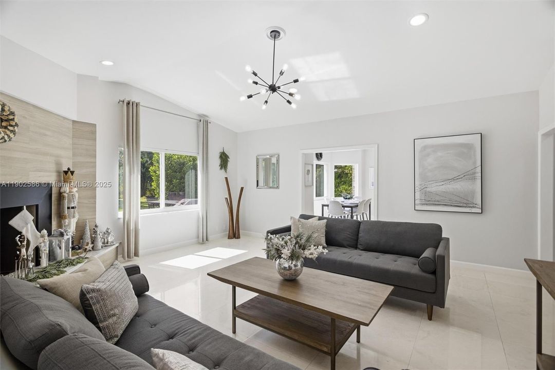 Recently Sold: $1,850,000 (5 beds, 3 baths, 3332 Square Feet)