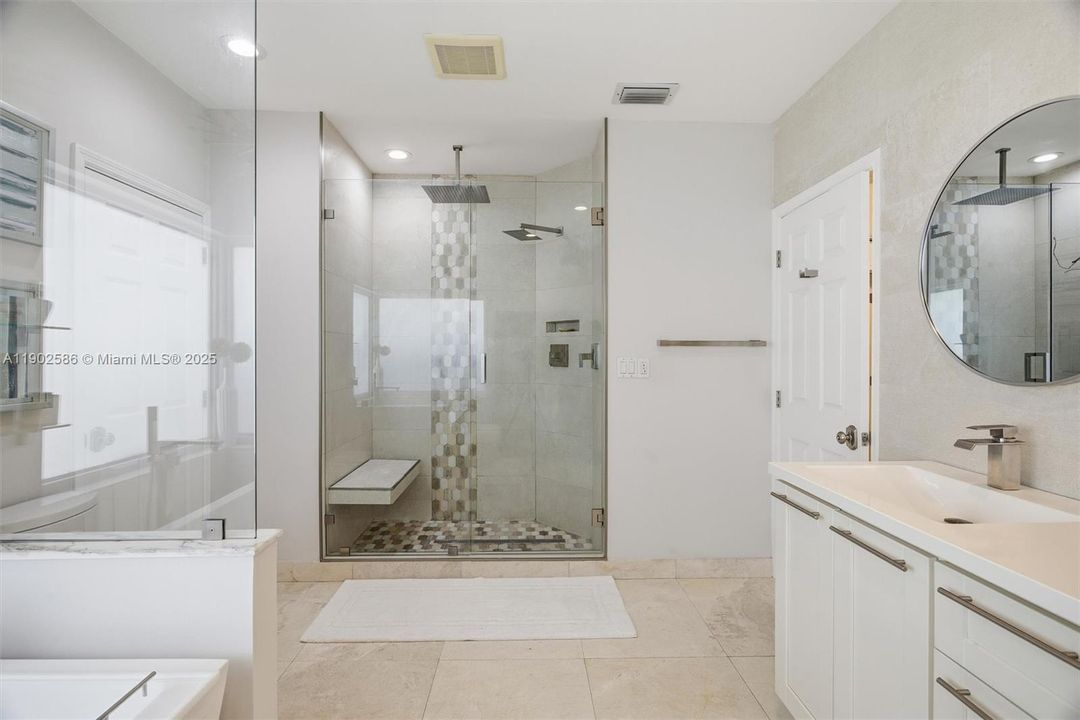 Recently Sold: $1,850,000 (5 beds, 3 baths, 3332 Square Feet)