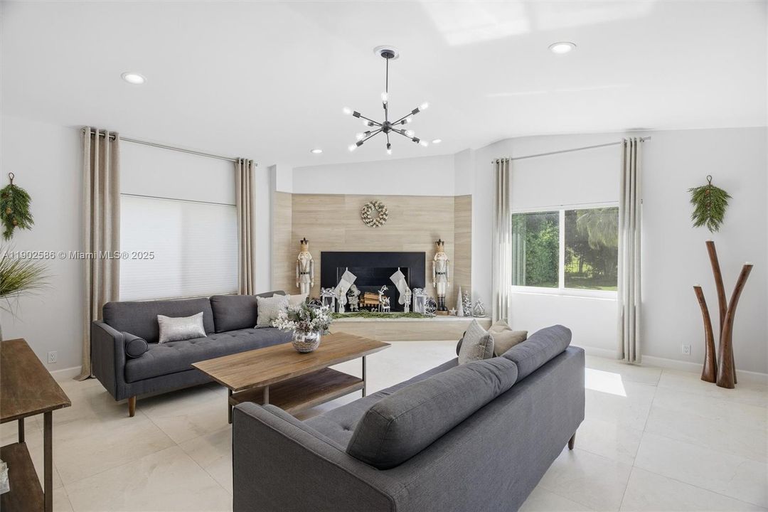 Recently Sold: $1,850,000 (5 beds, 3 baths, 3332 Square Feet)