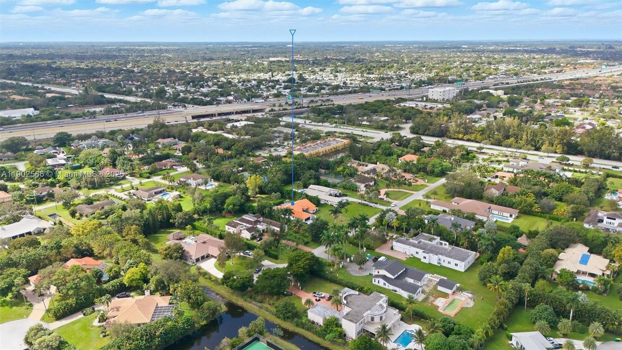 Recently Sold: $1,850,000 (5 beds, 3 baths, 3332 Square Feet)