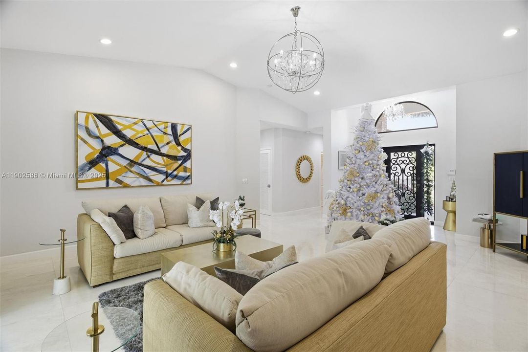 Recently Sold: $1,850,000 (5 beds, 3 baths, 3332 Square Feet)