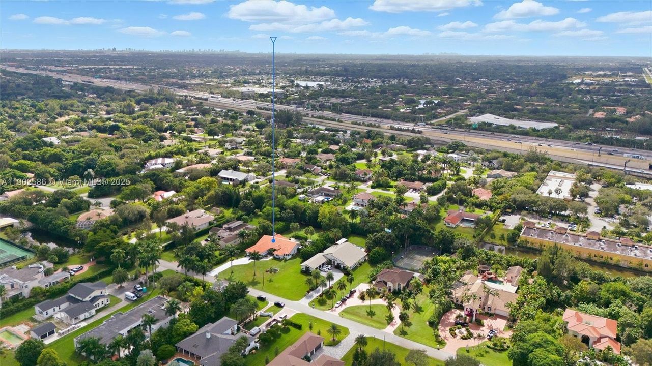 Recently Sold: $1,850,000 (5 beds, 3 baths, 3332 Square Feet)