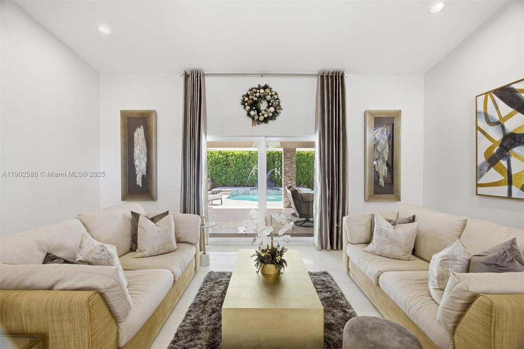 Recently Sold: $1,850,000 (5 beds, 3 baths, 3332 Square Feet)