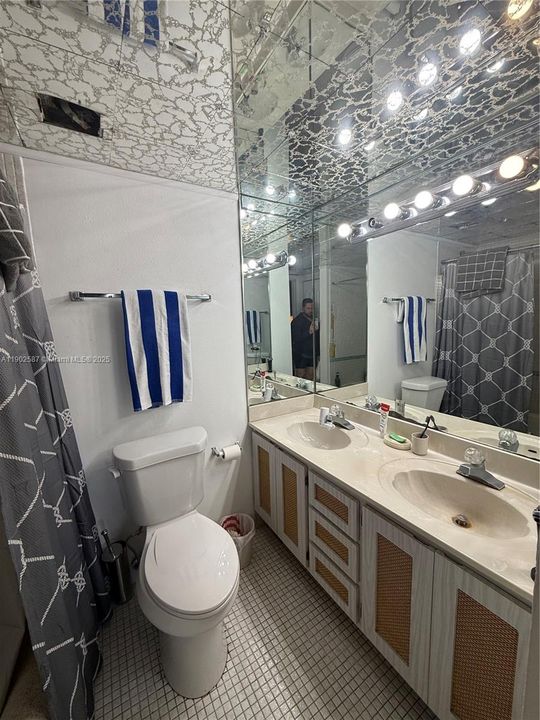 Active With Contract: $249,000 (2 beds, 2 baths, 0 Square Feet)