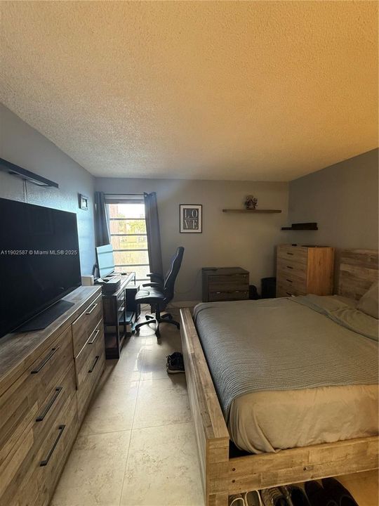 Active With Contract: $249,000 (2 beds, 2 baths, 0 Square Feet)