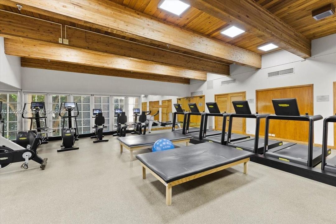 На продажу: $420,000 (3 спален, 2 ванн, 1469 Квадратных фут)