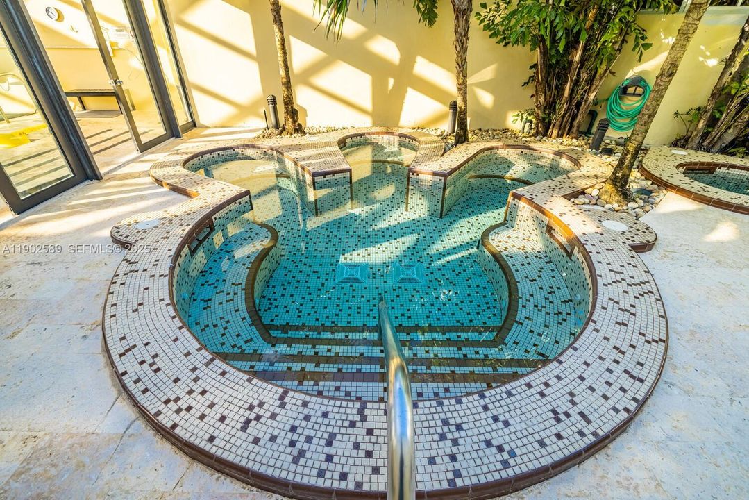 На продажу: $420,000 (3 спален, 2 ванн, 1469 Квадратных фут)