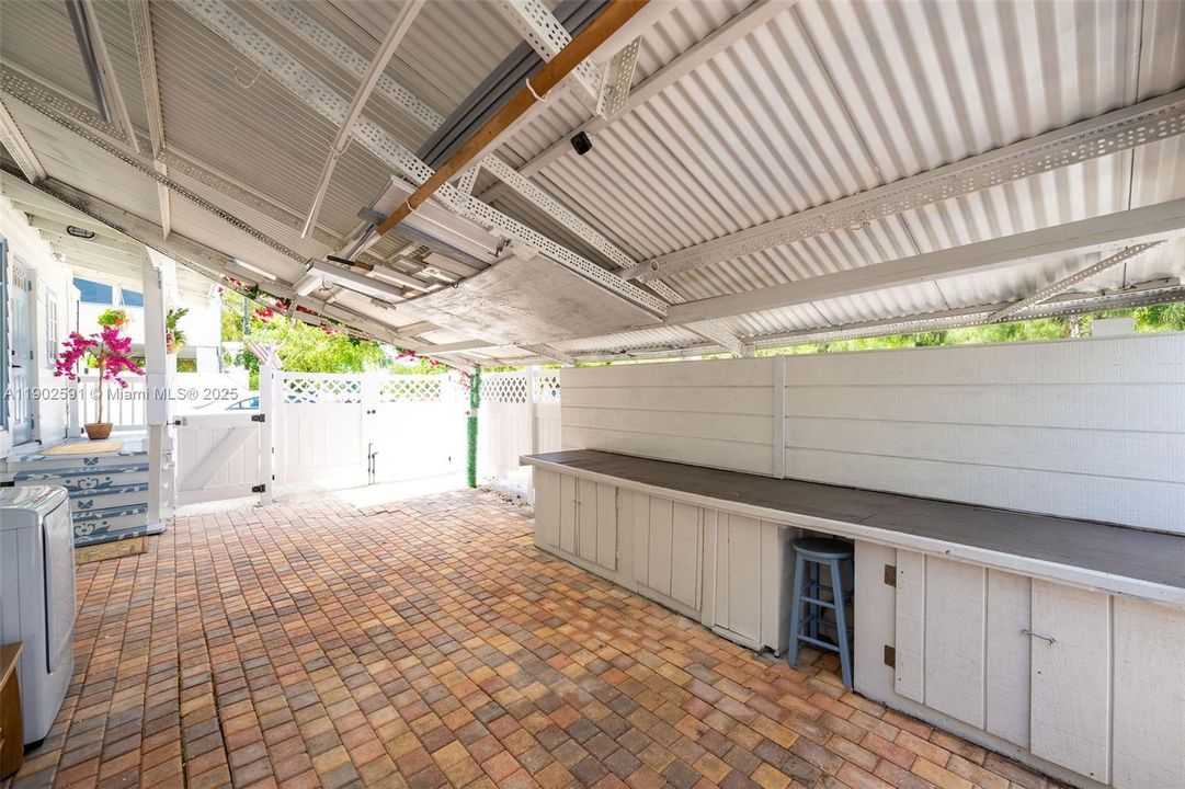 待售: $445,000 (1 贝兹, 1 浴室, 0 平方英尺)