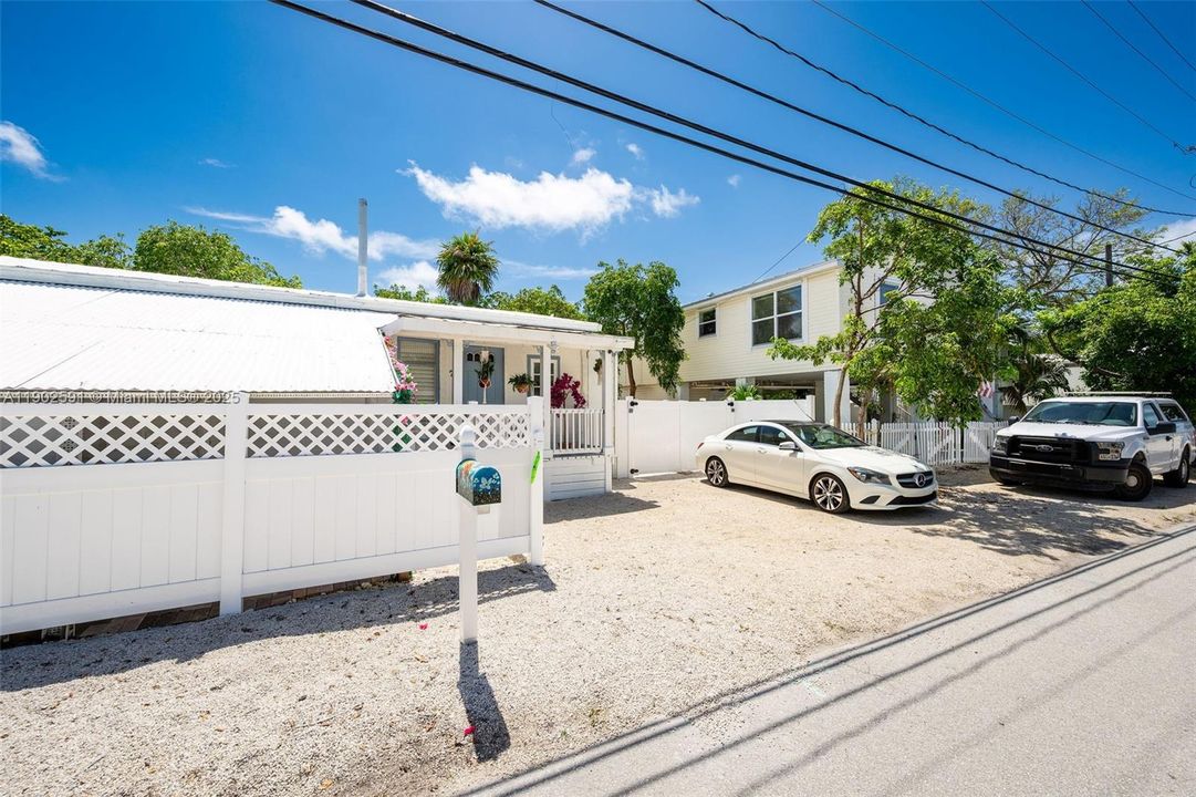 待售: $445,000 (1 贝兹, 1 浴室, 0 平方英尺)