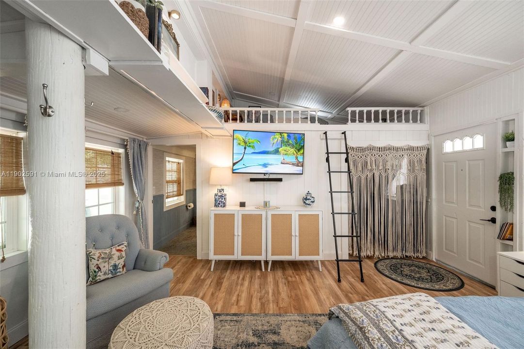 待售: $445,000 (1 贝兹, 1 浴室, 0 平方英尺)