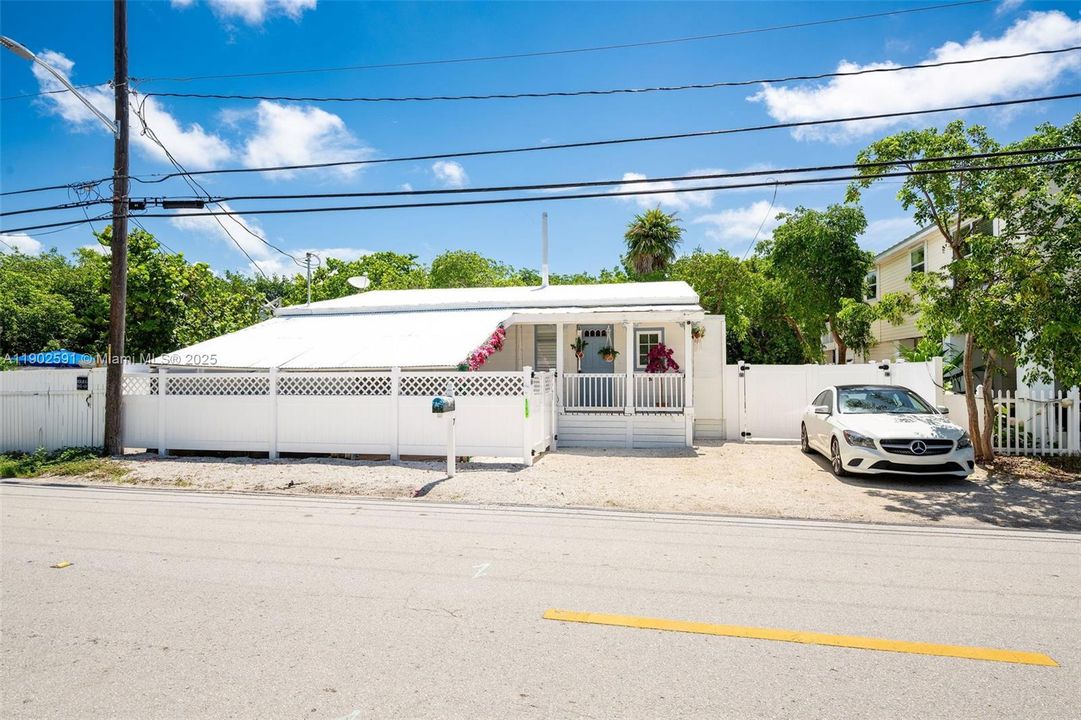 待售: $445,000 (1 贝兹, 1 浴室, 0 平方英尺)