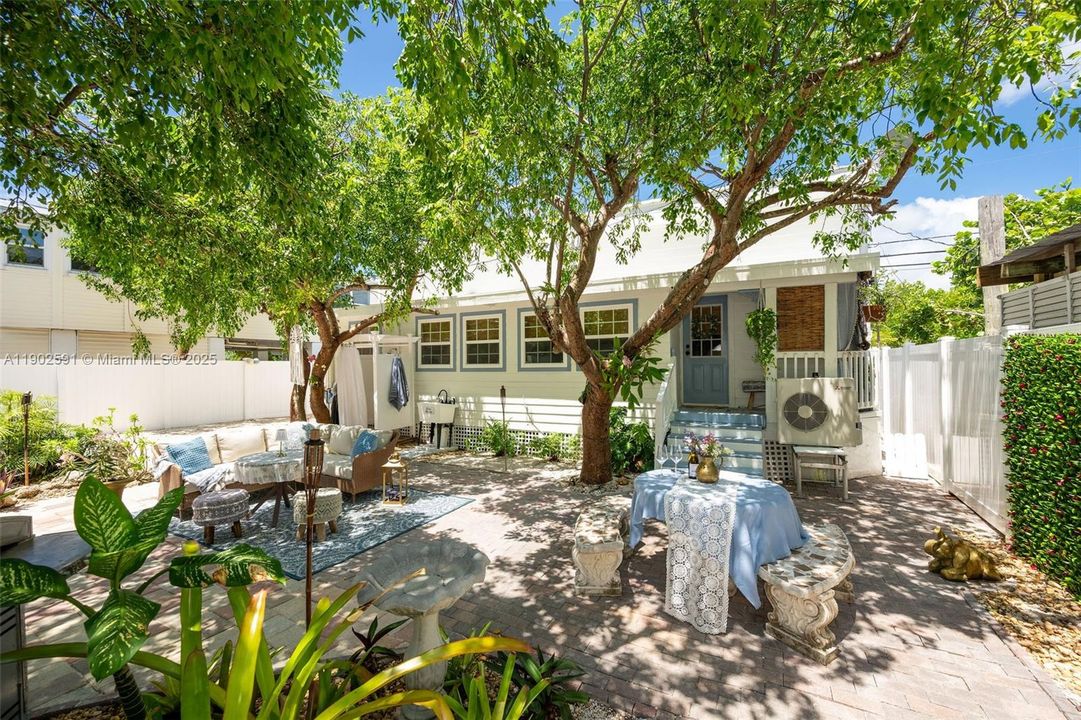 待售: $445,000 (1 贝兹, 1 浴室, 0 平方英尺)