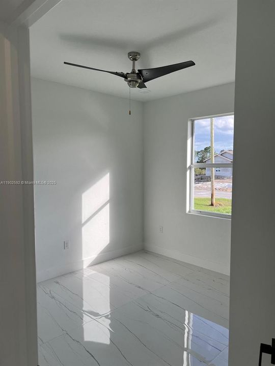 Activo con contrato: $339,900 (3 camas, 2 baños, 0 Pies cuadrados)