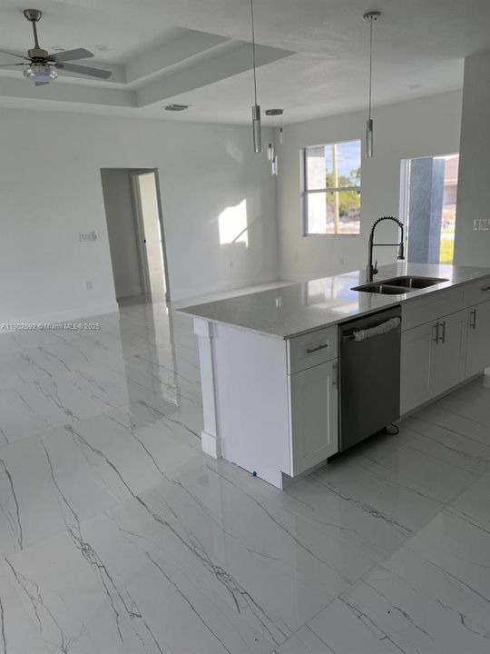 Activo con contrato: $339,900 (3 camas, 2 baños, 0 Pies cuadrados)