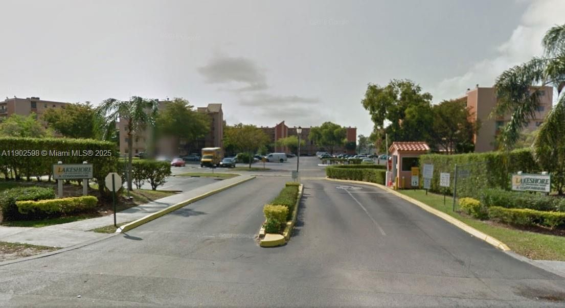 Recently Rented: $2,000 (2 beds, 2 baths, 891 Square Feet)