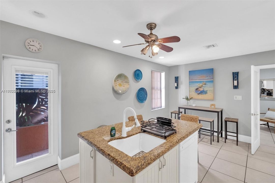 For Rent: $3,500 (3 beds, 2 baths, 1200 Square Feet)