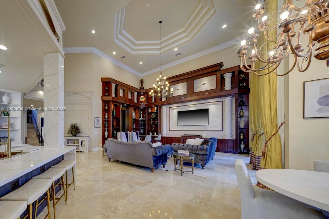For Sale: $5,500,000 (7 beds, 6 baths, 7657 Square Feet)