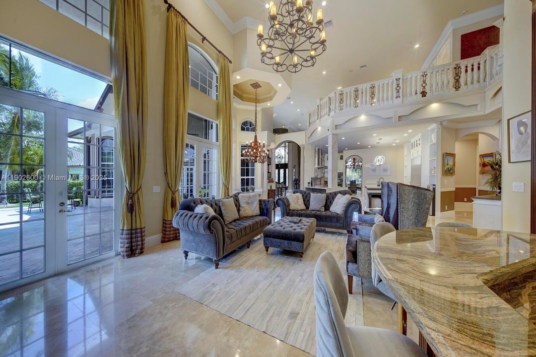 For Sale: $5,500,000 (7 beds, 6 baths, 7657 Square Feet)