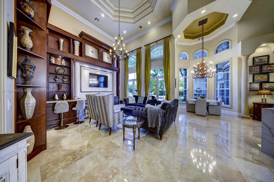 For Sale: $5,500,000 (7 beds, 6 baths, 7657 Square Feet)