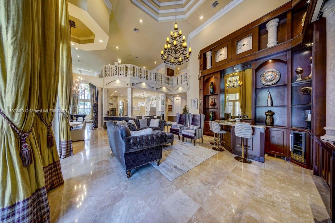 For Sale: $5,500,000 (7 beds, 6 baths, 7657 Square Feet)