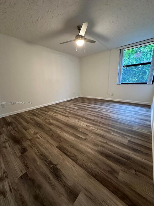 For Rent: $2,300 (2 beds, 2 baths, 1130 Square Feet)