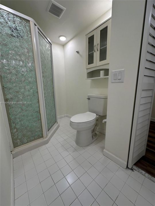 For Rent: $2,300 (2 beds, 2 baths, 1130 Square Feet)