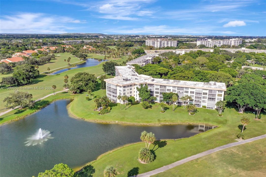 待售: $299,000 (3 贝兹, 2 浴室, 1500 平方英尺)