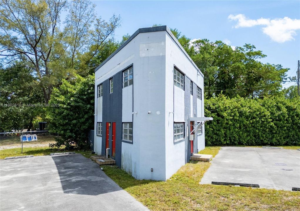 Active With Contract: $495,000 (0 beds, 0 baths, 0 Square Feet)