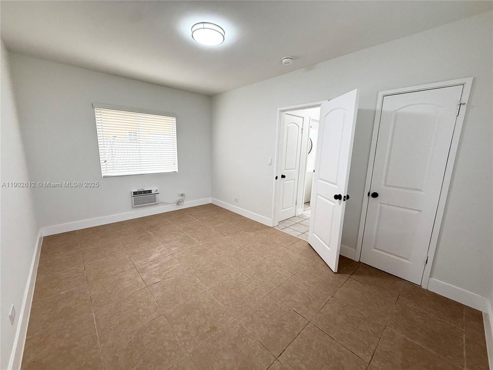 For Rent: $1,700 (1 beds, 1 baths, 0 Square Feet)