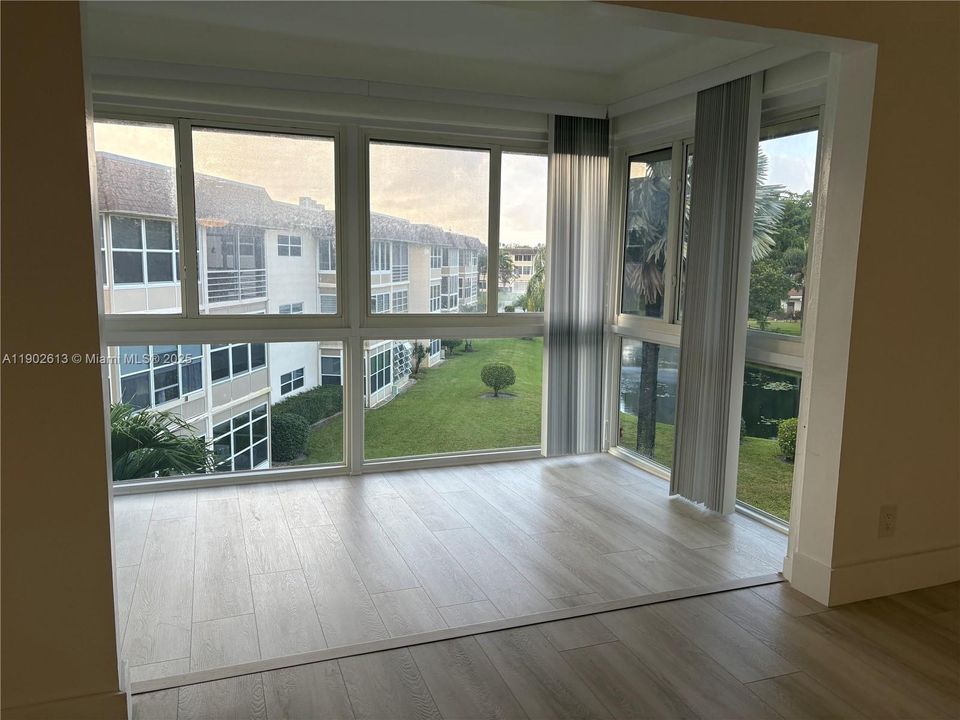 En Venta: $170,000 (2 camas, 2 baños, 944 Pies cuadrados)