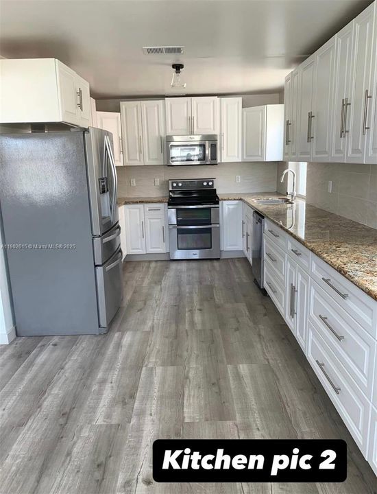 For Sale: $675,000 (5 beds, 3 baths, 2327 Square Feet)