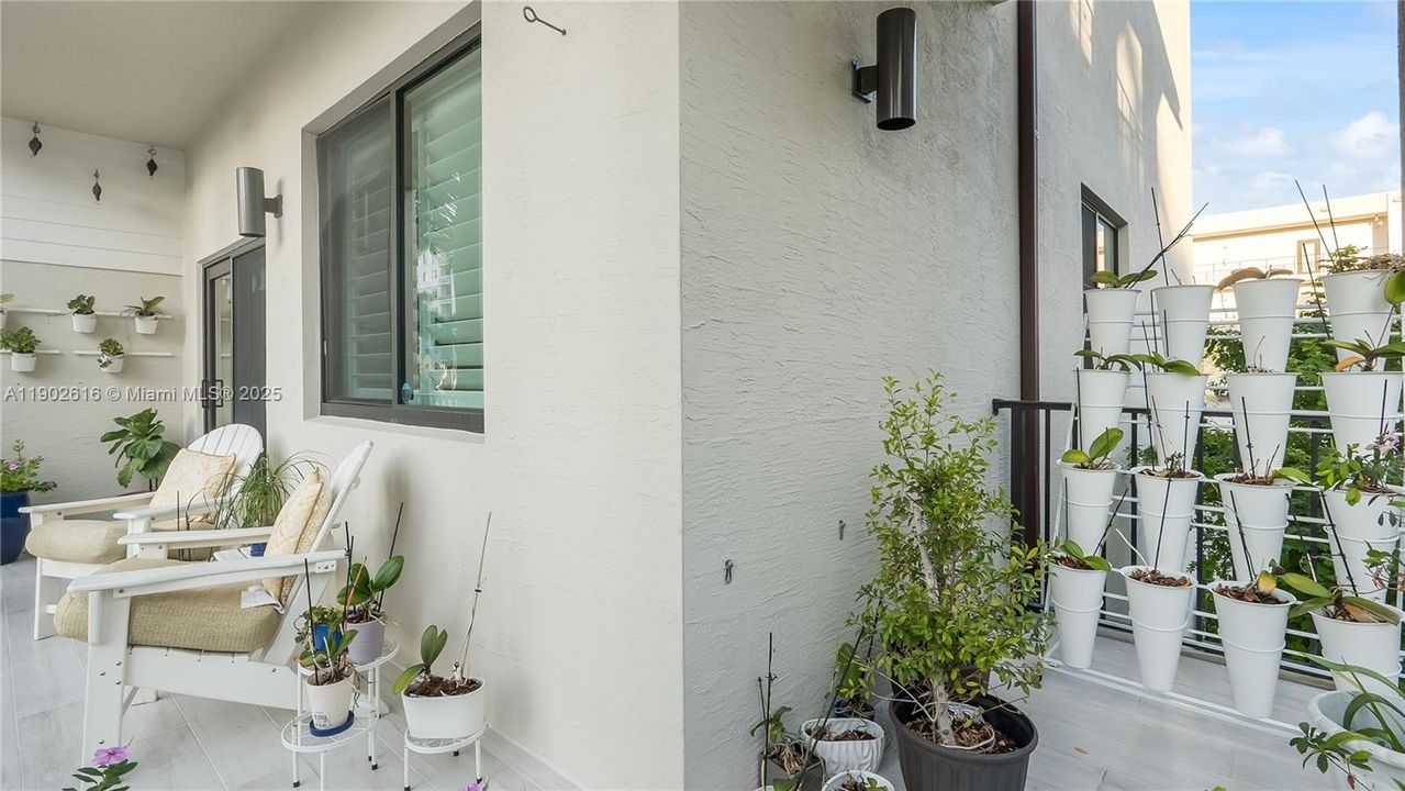 For Sale: $1,090,000 (3 beds, 3 baths, 2946 Square Feet)