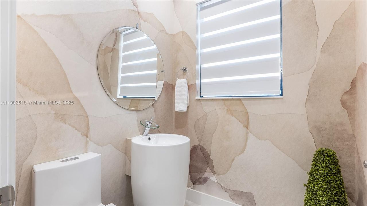 For Sale: $1,090,000 (3 beds, 3 baths, 2946 Square Feet)