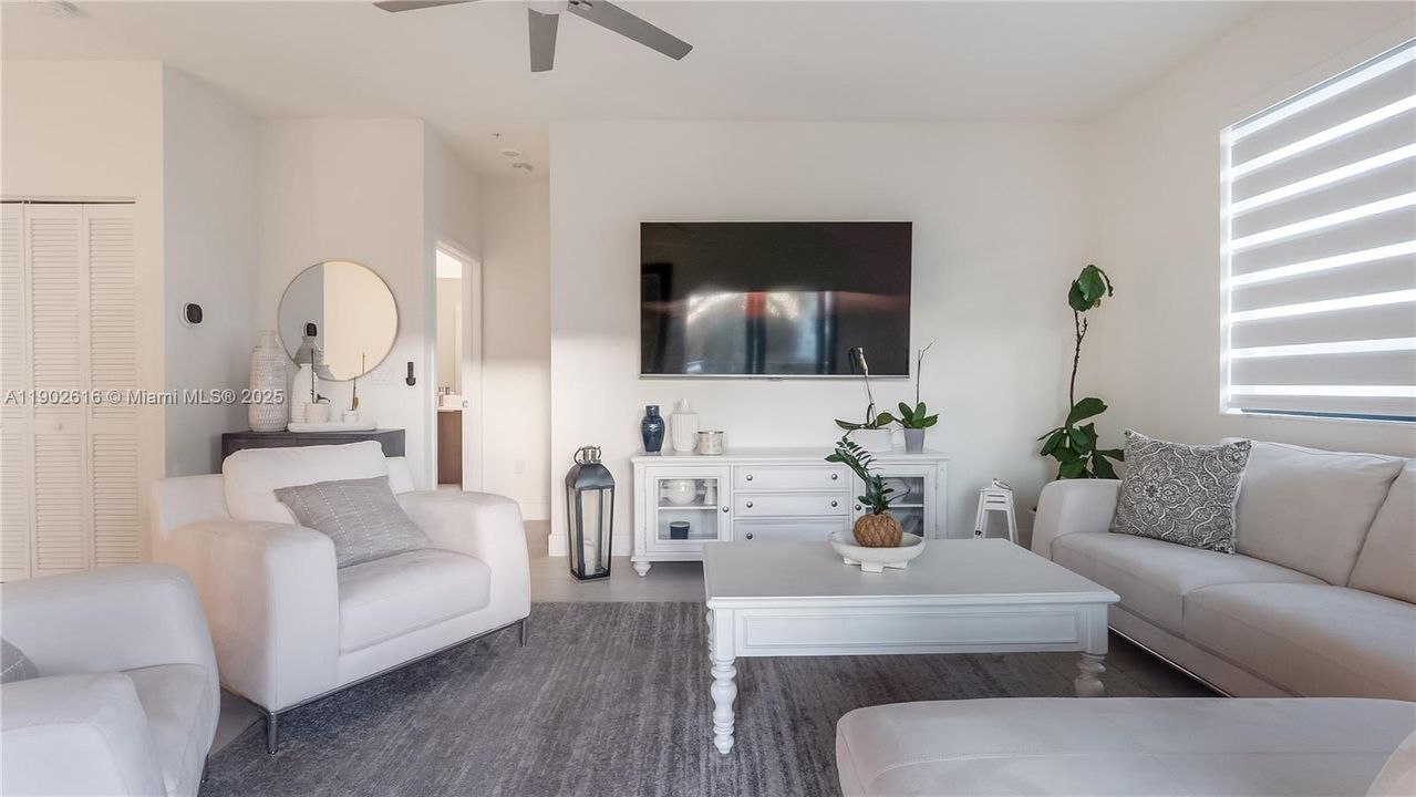 For Sale: $1,090,000 (3 beds, 3 baths, 2946 Square Feet)