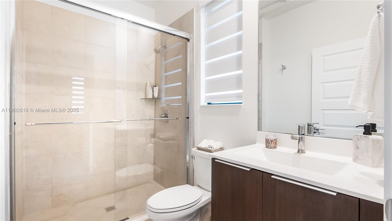 For Sale: $1,090,000 (3 beds, 3 baths, 2946 Square Feet)