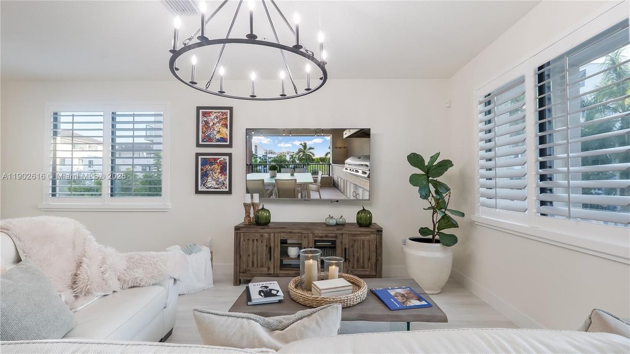 For Sale: $1,090,000 (3 beds, 3 baths, 2946 Square Feet)