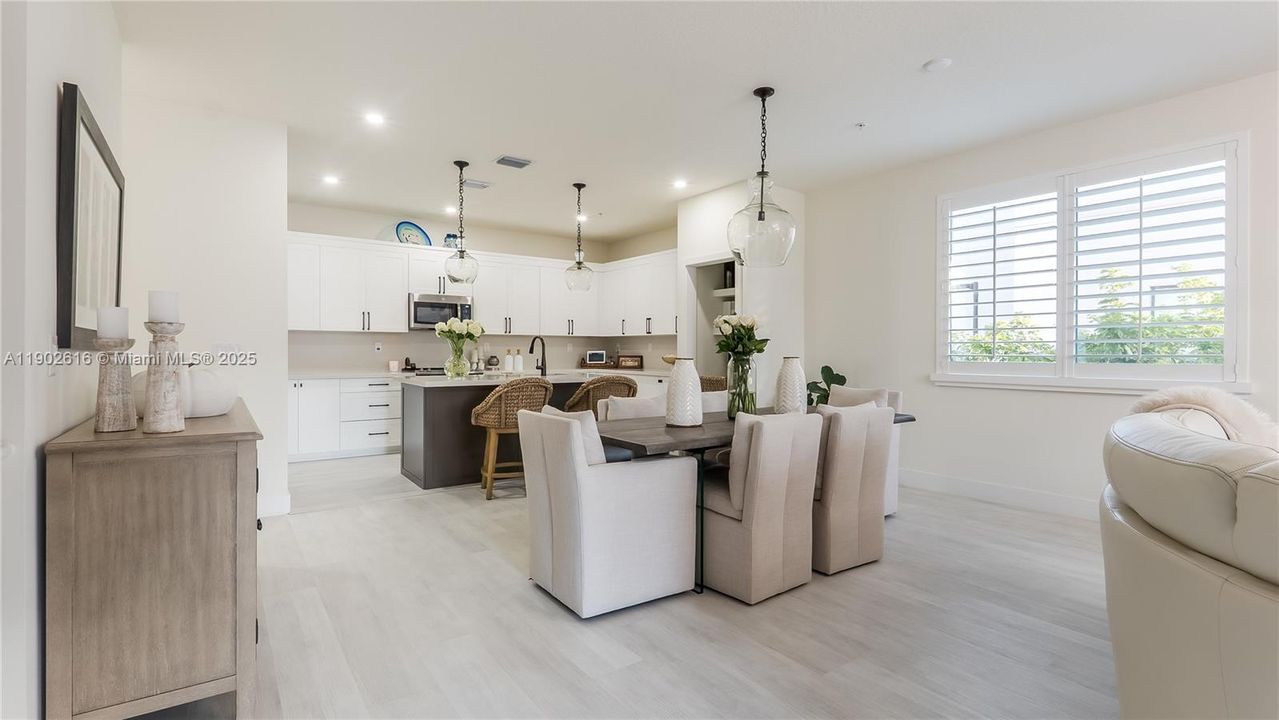 For Sale: $1,090,000 (3 beds, 3 baths, 2946 Square Feet)