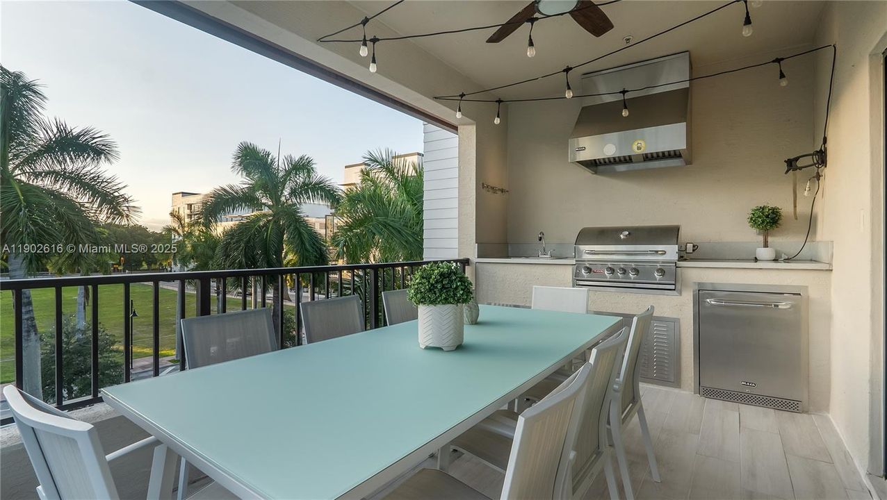 For Sale: $1,090,000 (3 beds, 3 baths, 2946 Square Feet)