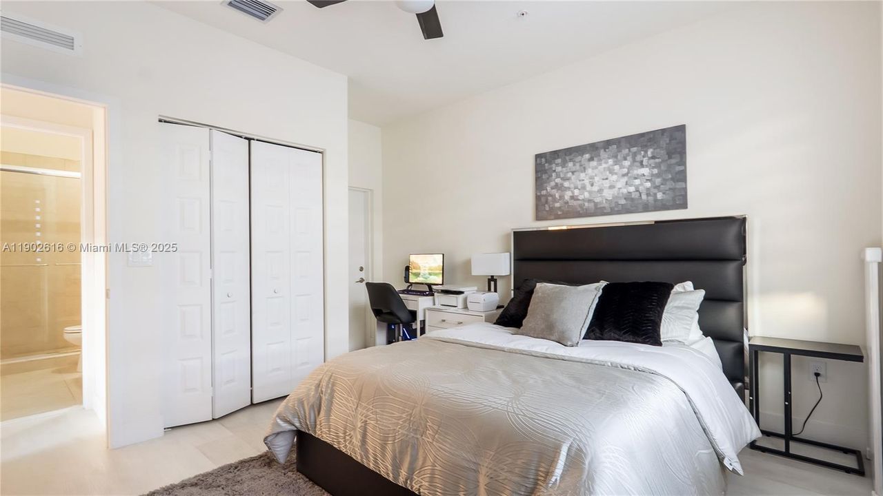 For Sale: $1,090,000 (3 beds, 3 baths, 2946 Square Feet)