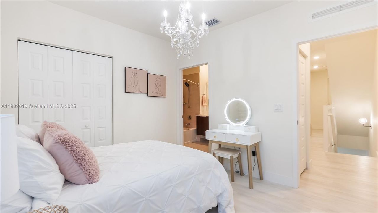 For Sale: $1,090,000 (3 beds, 3 baths, 2946 Square Feet)