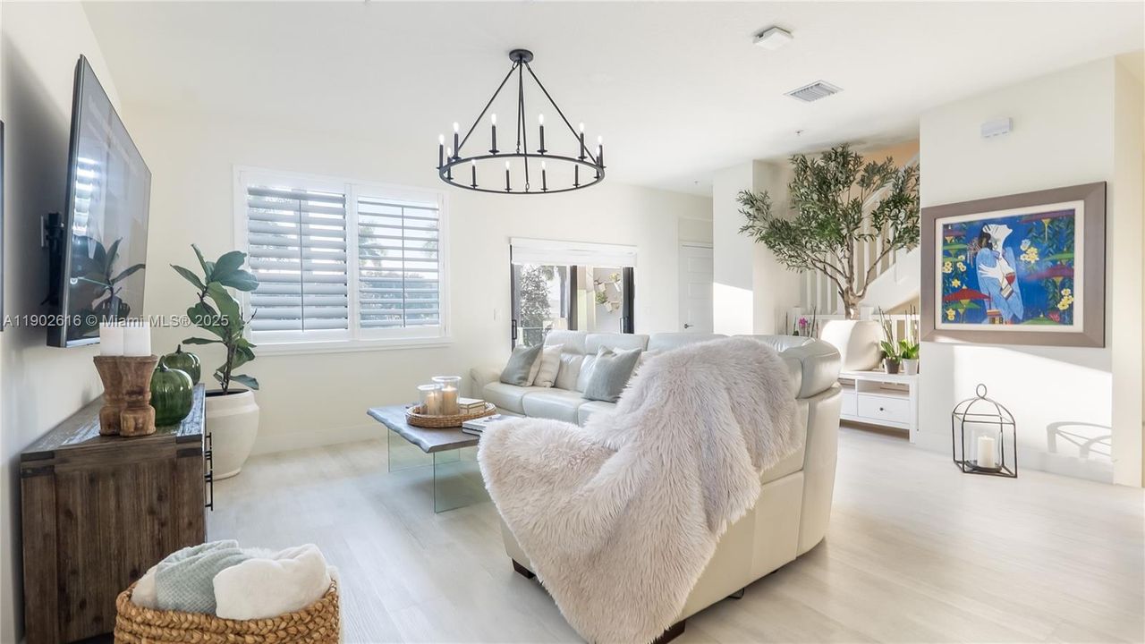 For Sale: $1,090,000 (3 beds, 3 baths, 2946 Square Feet)