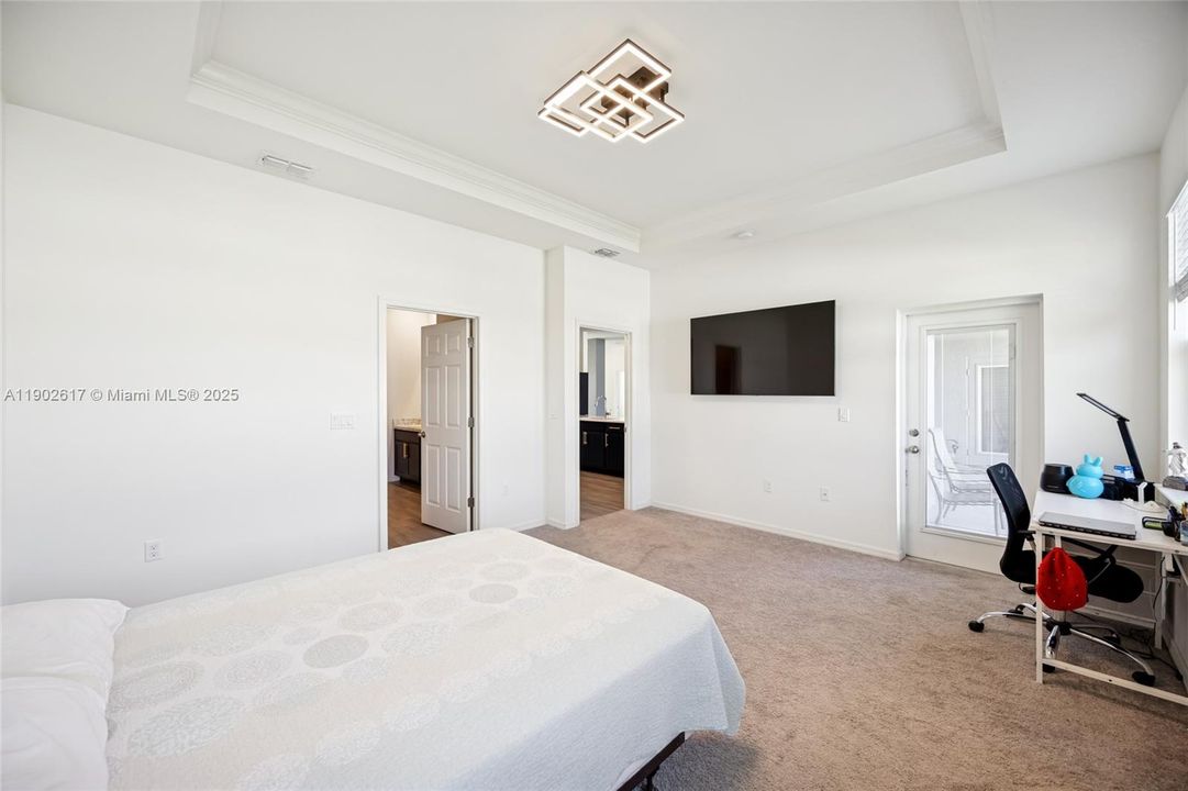 For Sale: $549,000 (3 beds, 2 baths, 2337 Square Feet)