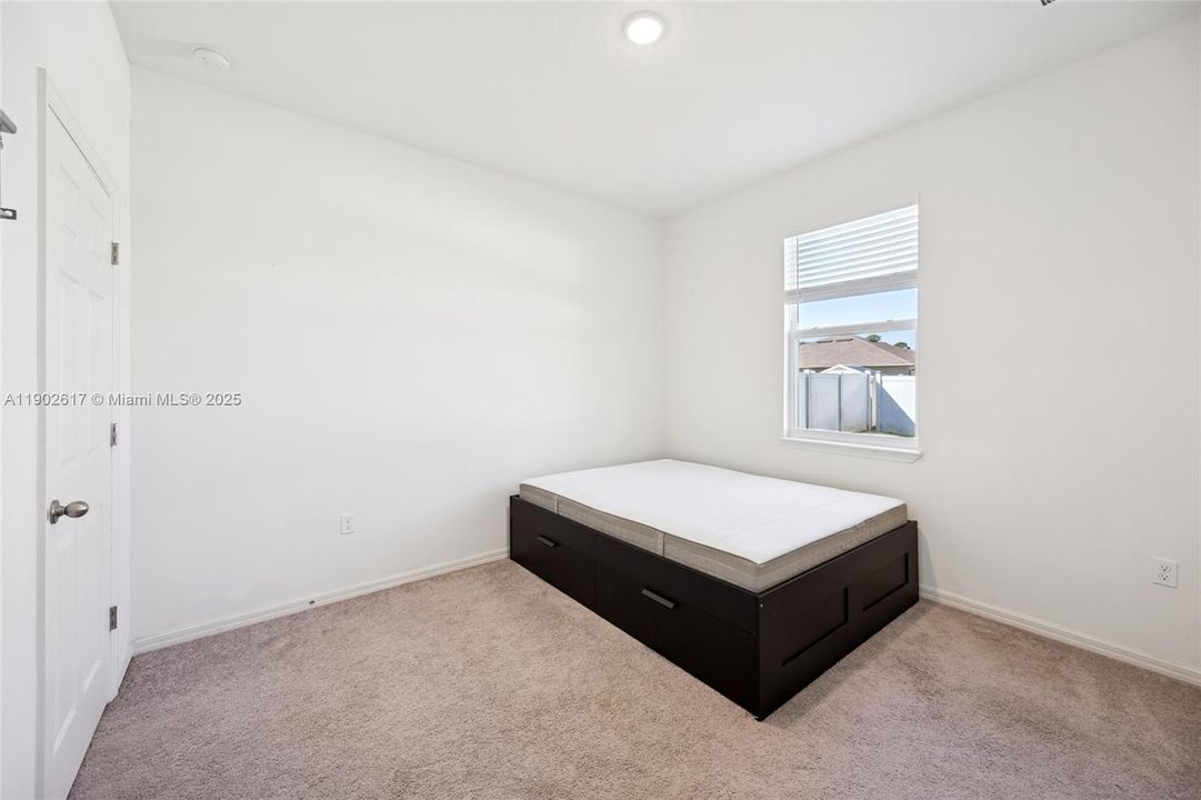 For Sale: $549,000 (3 beds, 2 baths, 2337 Square Feet)