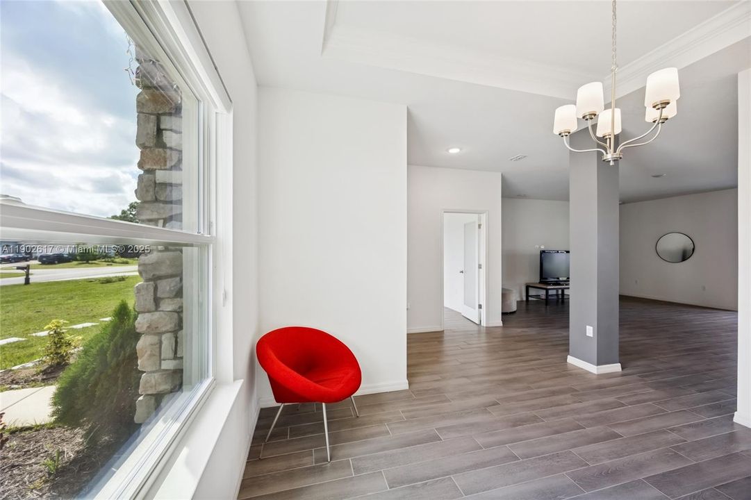 For Sale: $549,000 (3 beds, 2 baths, 2337 Square Feet)