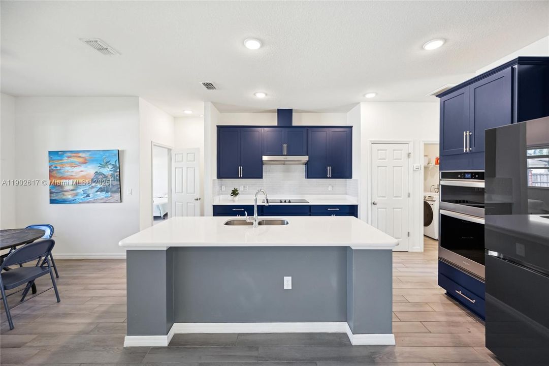 For Sale: $549,000 (3 beds, 2 baths, 2337 Square Feet)