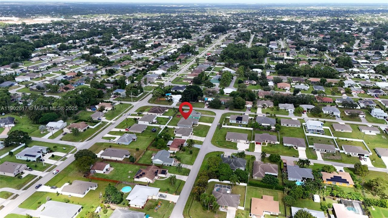 For Sale: $549,000 (3 beds, 2 baths, 2337 Square Feet)