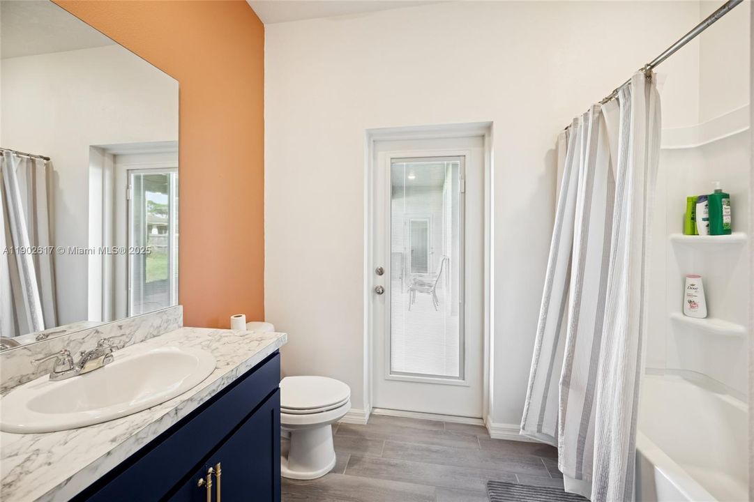 For Sale: $549,000 (3 beds, 2 baths, 2337 Square Feet)