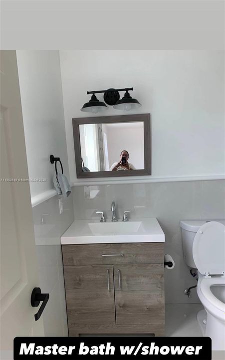 For Rent: $3,800 (4 beds, 2 baths, 2327 Square Feet)