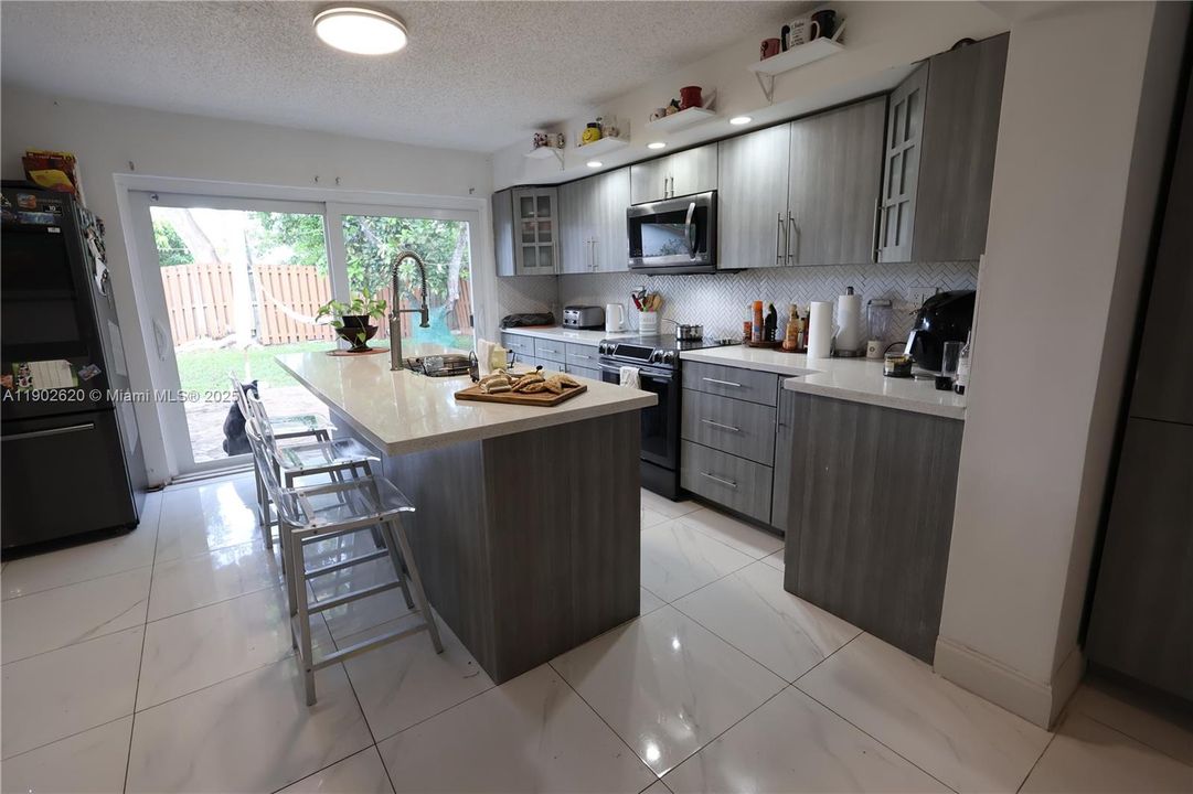 For Sale: $945,000 (4 beds, 2 baths, 2775 Square Feet)