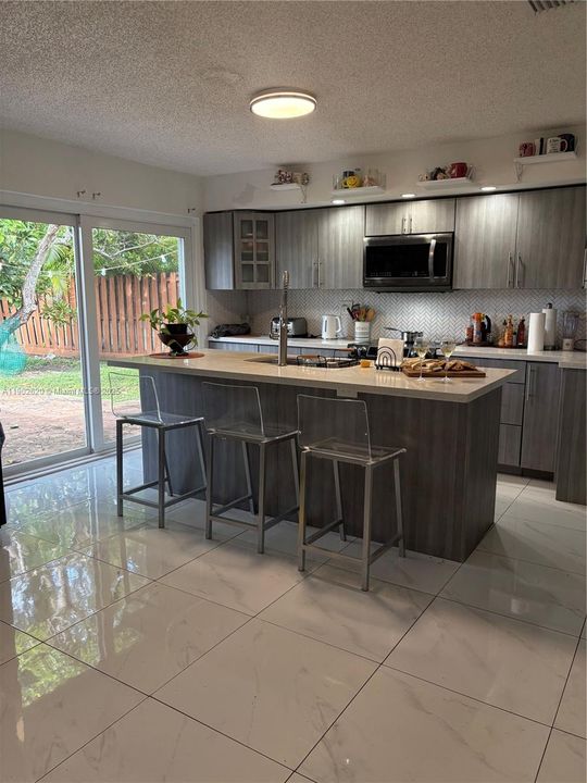 For Sale: $945,000 (4 beds, 2 baths, 2775 Square Feet)